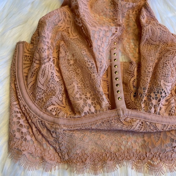 NWT Very Sexy Plunge Peach Eyelash Lace Bralette - Picture 3 of 8